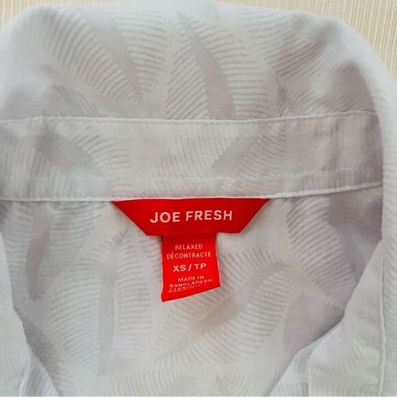 Joe Fresh Womens Top Shirt Button Down White Classic Leaf Longsleeve Casual XS N - Picture 2 of 3
